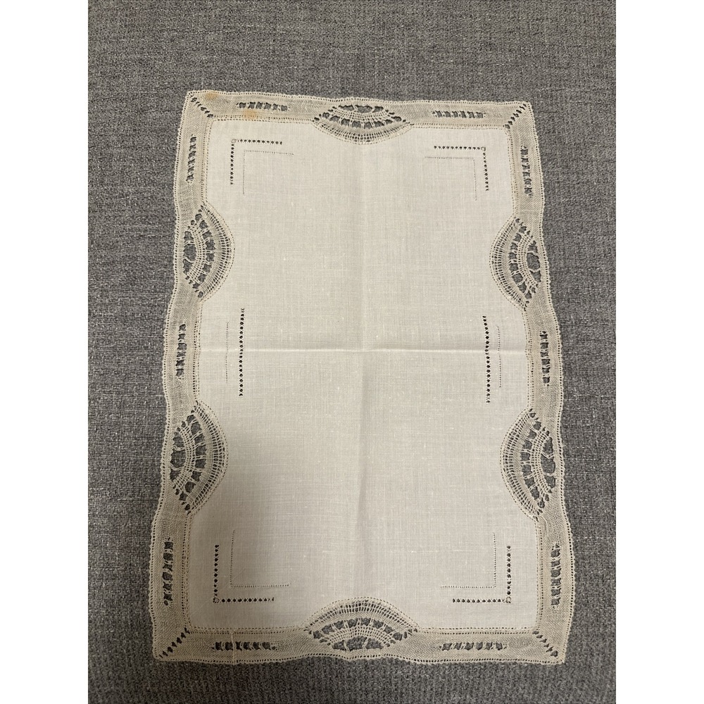 Antique Linen Square Placemats. Doilies Set Of 5 ( 3/2) 1940's